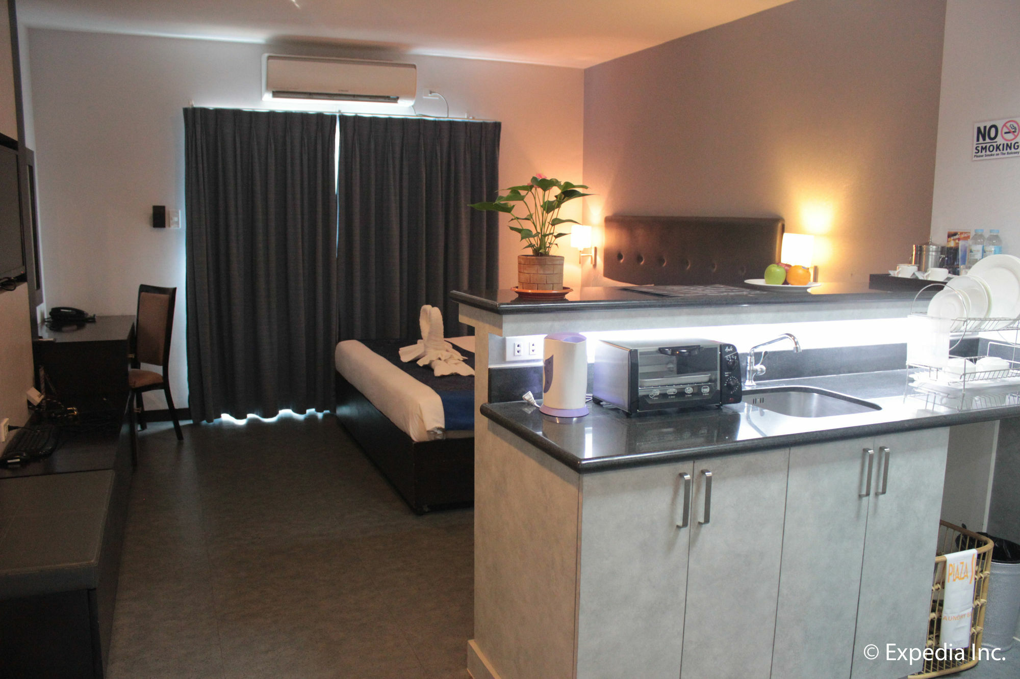 Sun Plaza Subic Hotel Olongapo Eksteriør billede